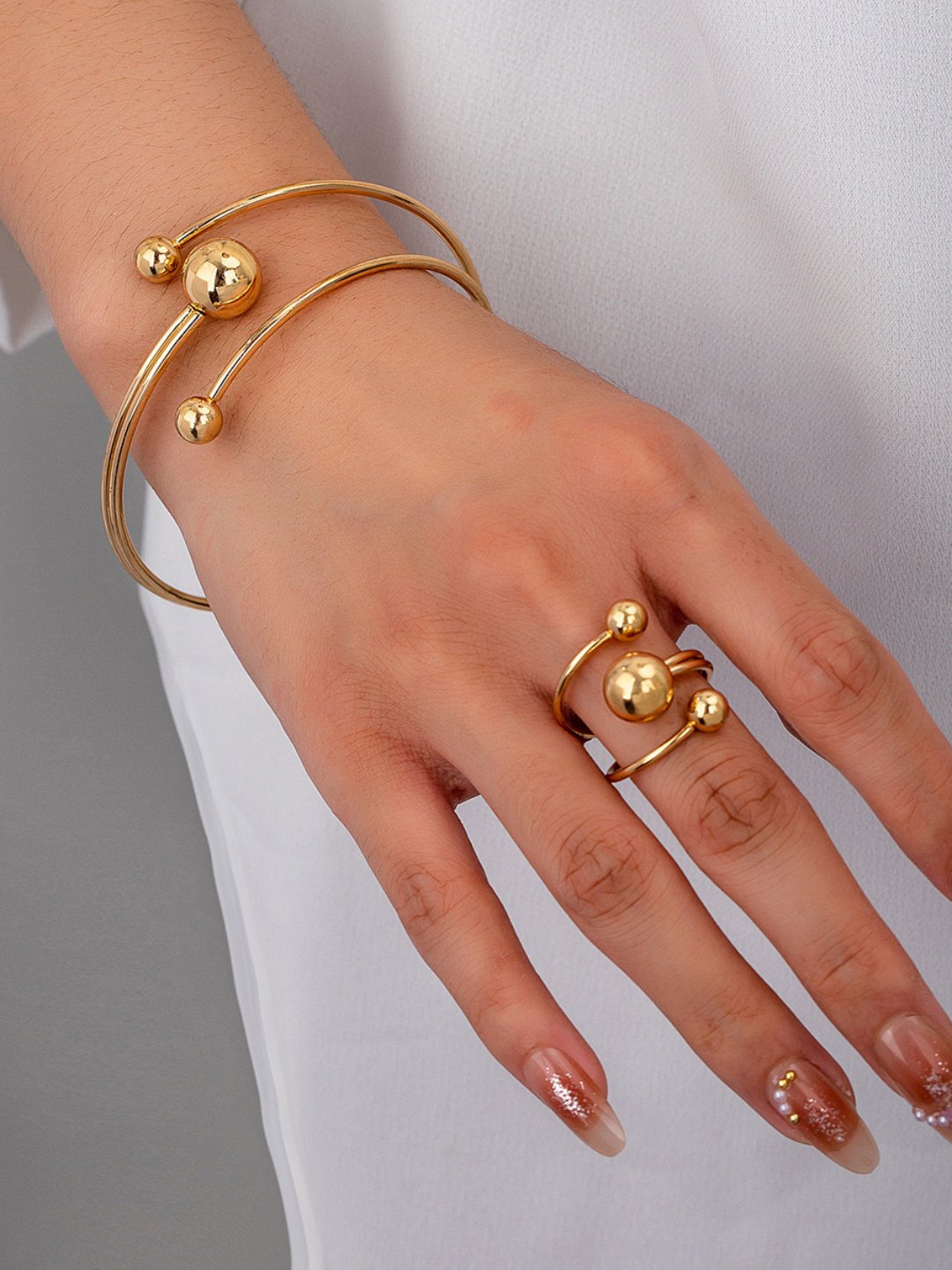 Aurora Trio Sphere Gold Ring