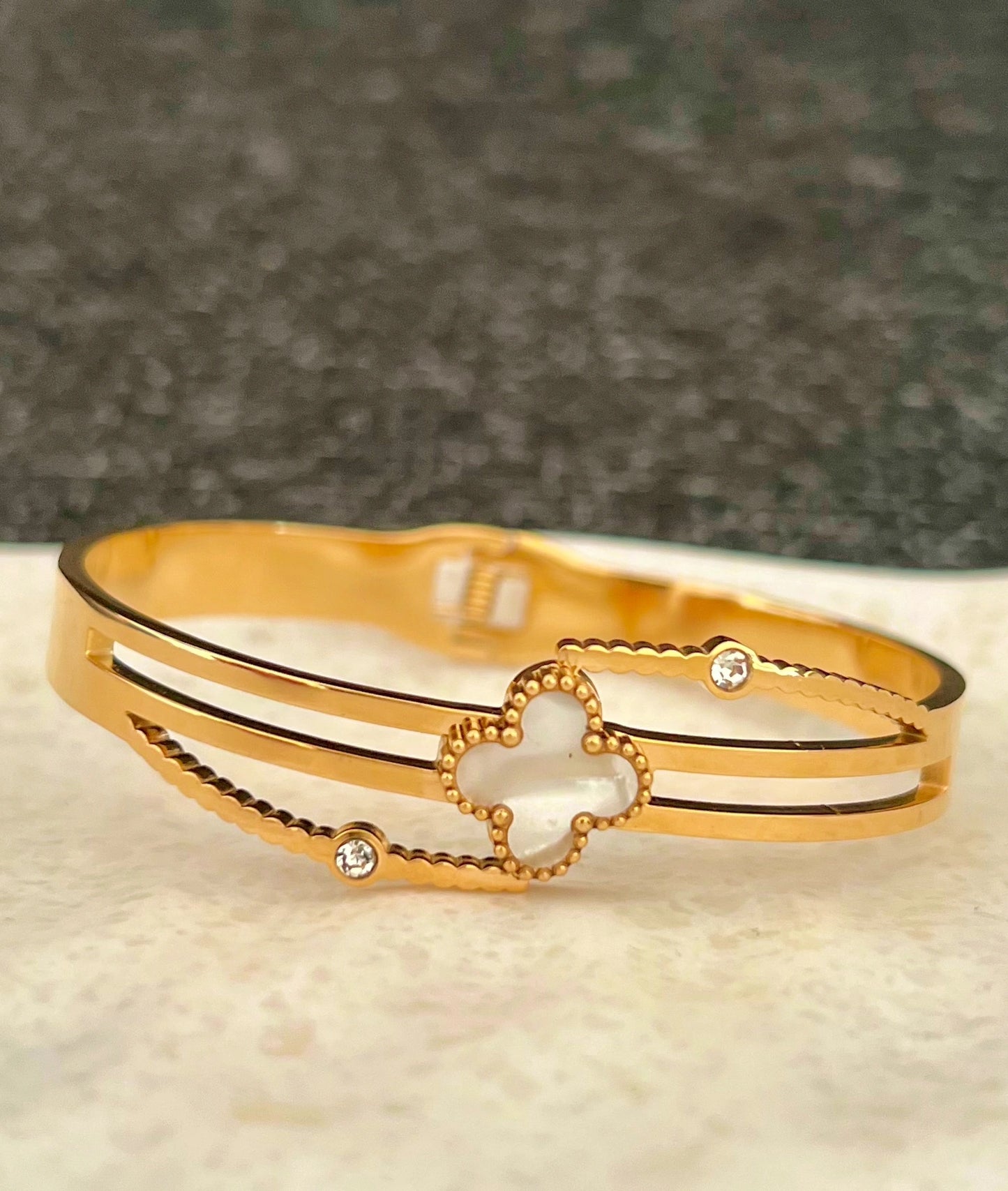 Clover Bliss Gold Bangle