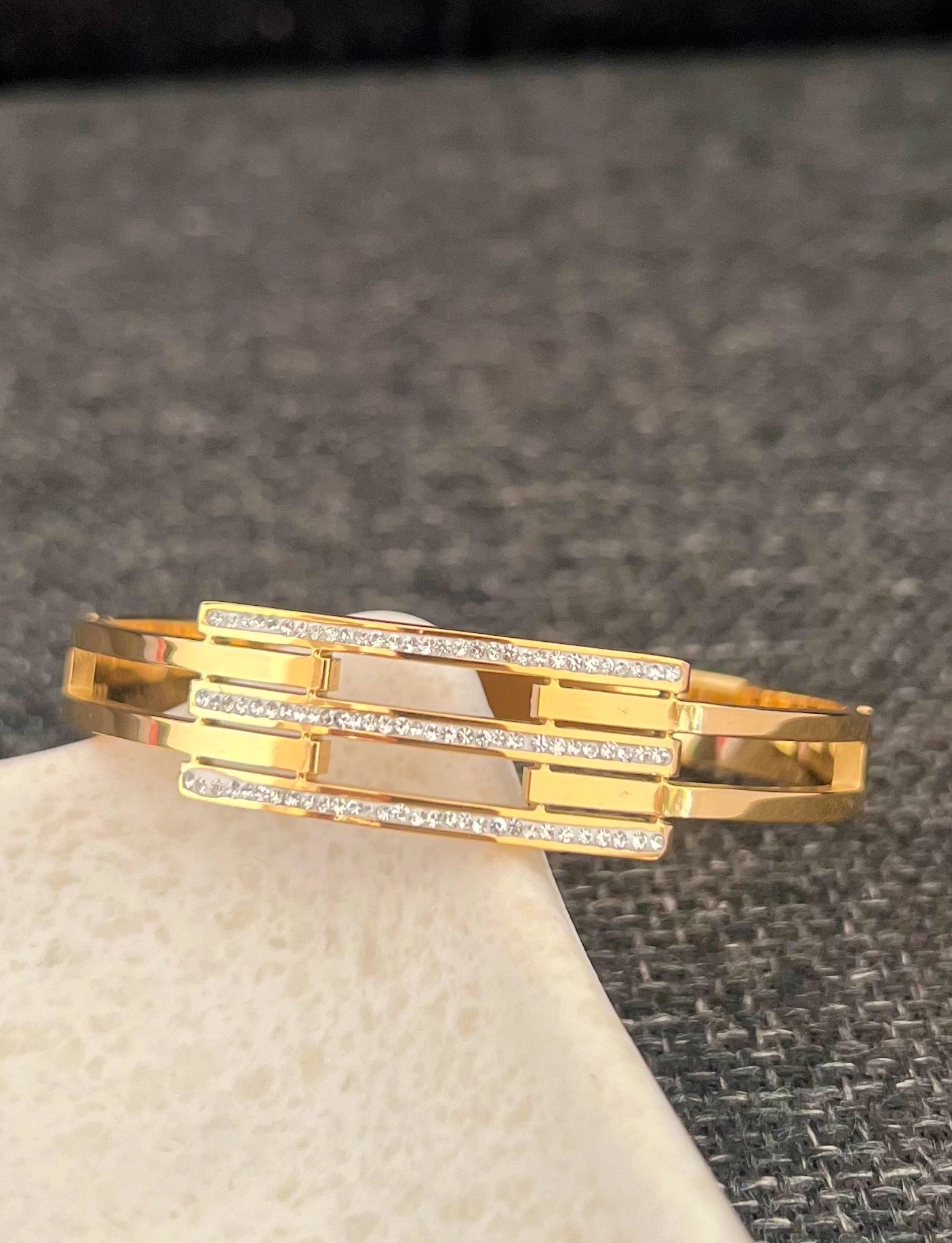 Shimmering Bar Bangle
