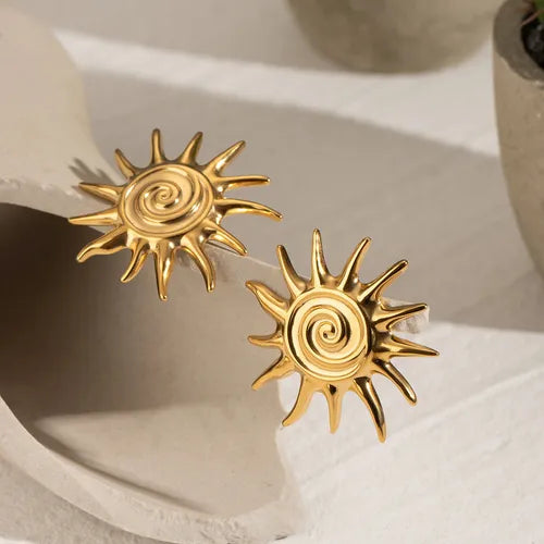 Solara Spiral Sun Studs – ENSIA 18K gold plated earrings (view 2)