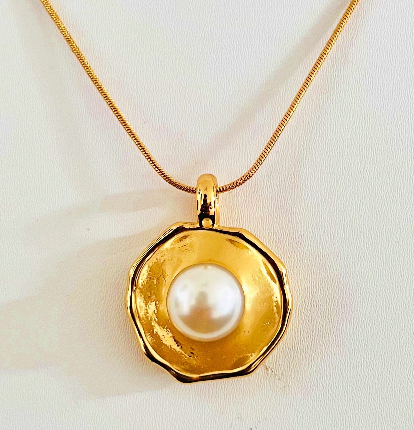Textured Gold Pearl Nest Necklace