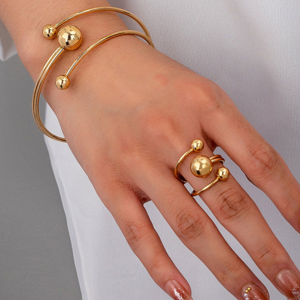 Aurora Trio Sphere Gold Ring