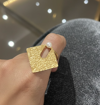 Avant Pearl Adjustable Statement Ring