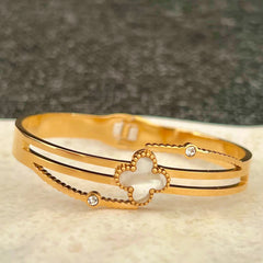 Clover Bliss Gold Bangle