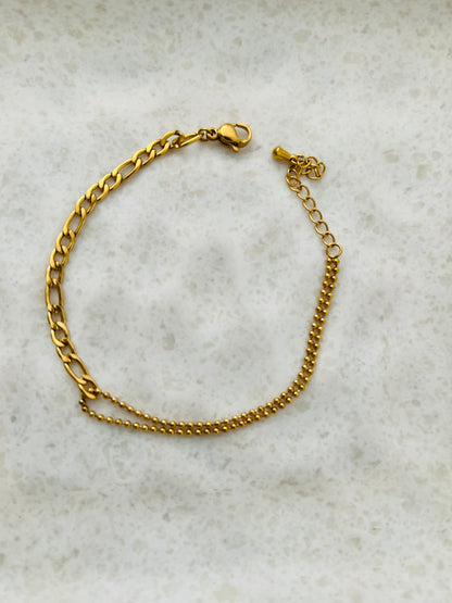 Elegant Harmony Gold Chain Bracelet