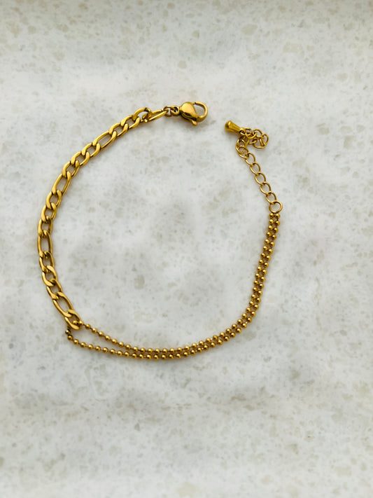 Elegant Harmony Gold Chain Bracelet