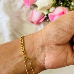 Elegant Harmony Gold Chain Bracelet