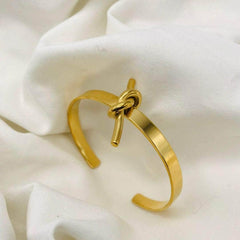 Enduring Knot Open Gold Bracelet
