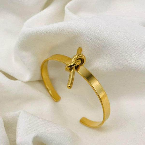 Enduring Knot Open Gold Bracelet
