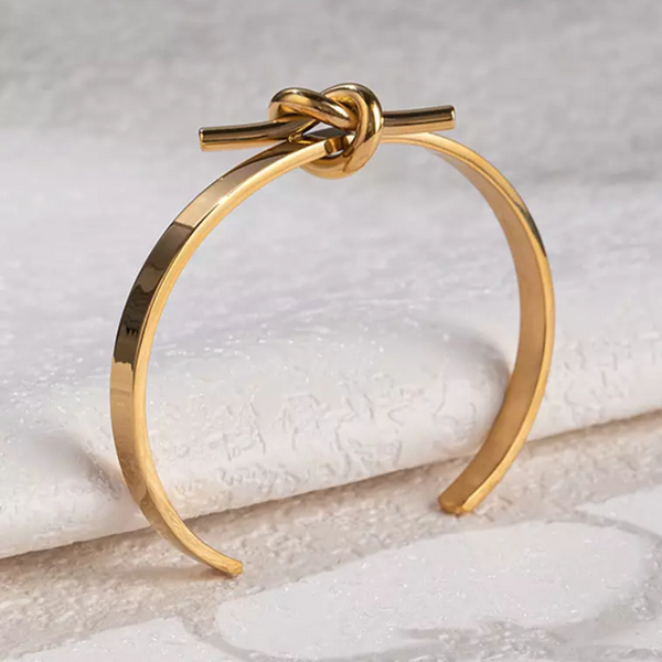 Enduring Knot Open Gold Bracelet