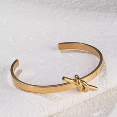 Enduring Knot Open Gold Bracelet