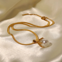 Golden Dewdrop Pearl Pendant Necklace