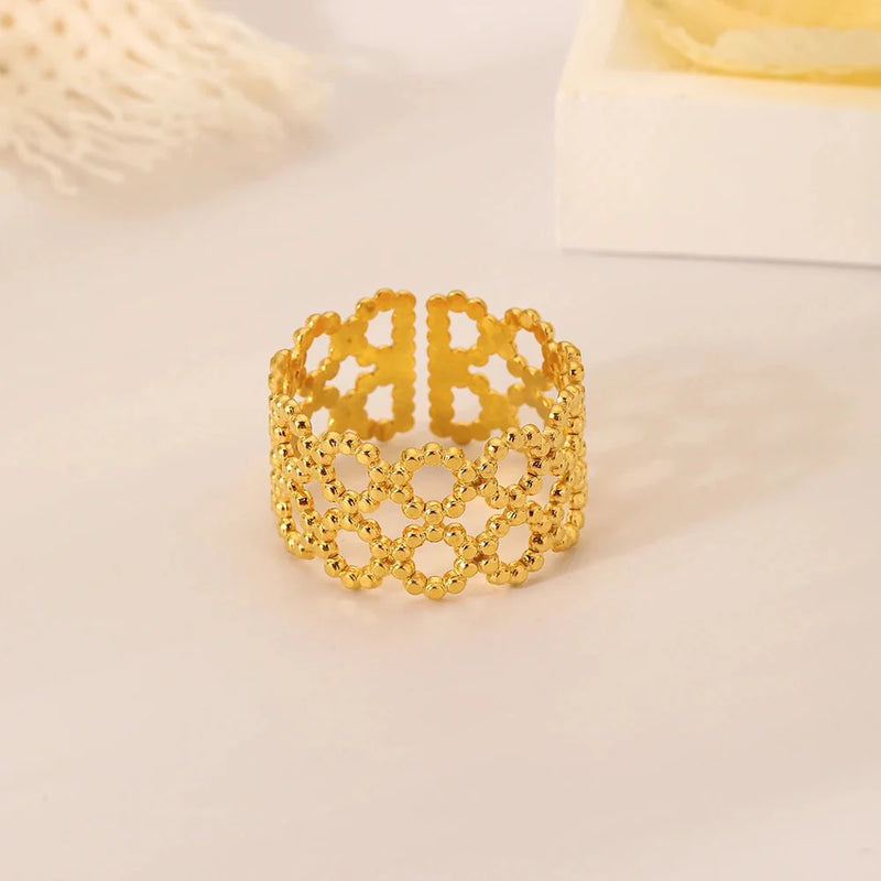 Golden Ivy Filigree Band Ring