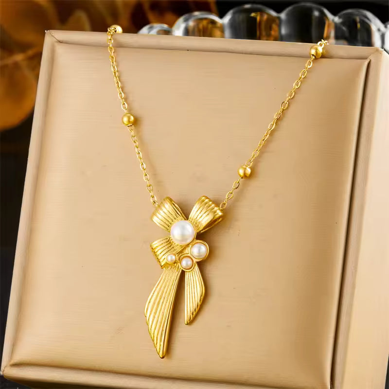 Golden Petal Pearl Necklace