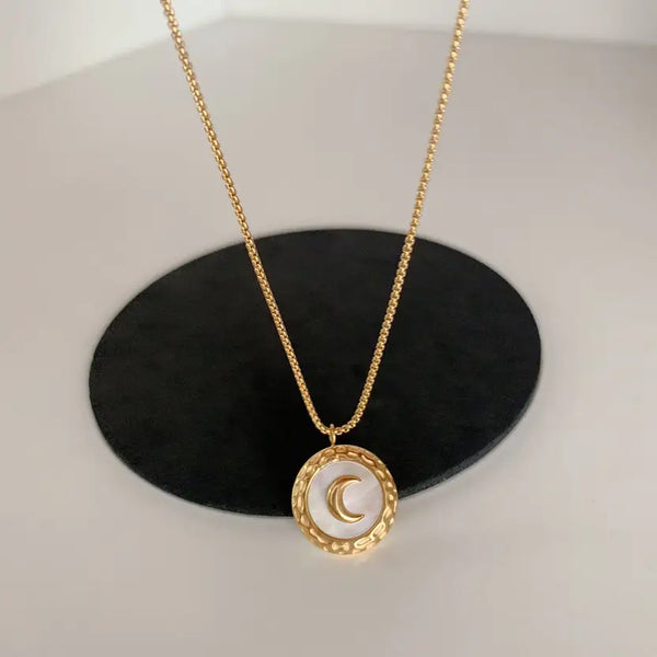 Luna Glow Gold Plated Necklace – Crescent Moon Medallion