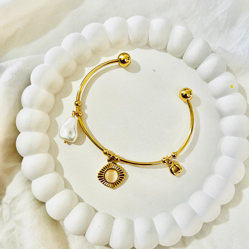 Luxe Sunbeam Pearl Cuff Bracelet