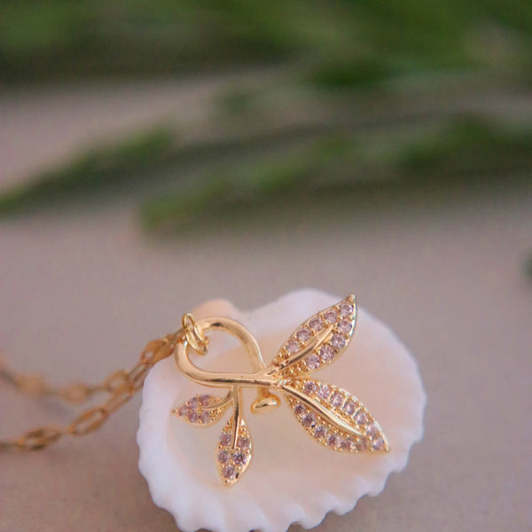 Diamond Flowers Necklace