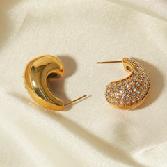 Pavé Glamour Crescent Hoops