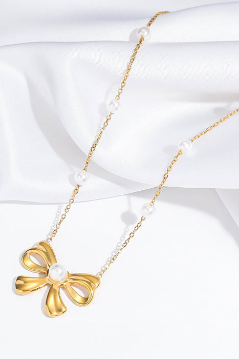 Pearl Bow Glow Necklace