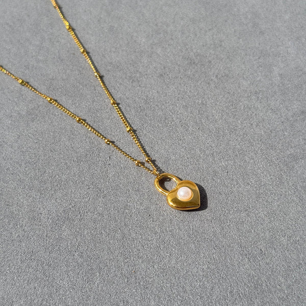 Pearl Heartbeat Dainty Pendant Necklace