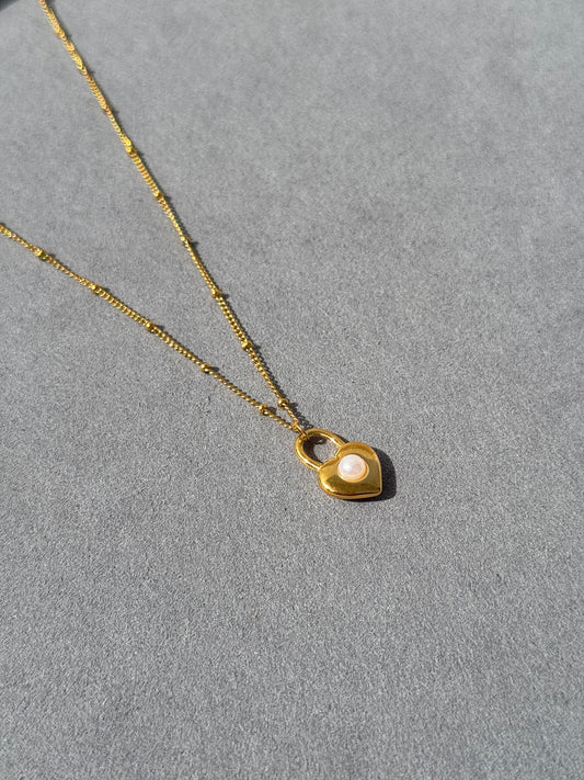 Pearl Heartbeat Dainty Pendant Necklace