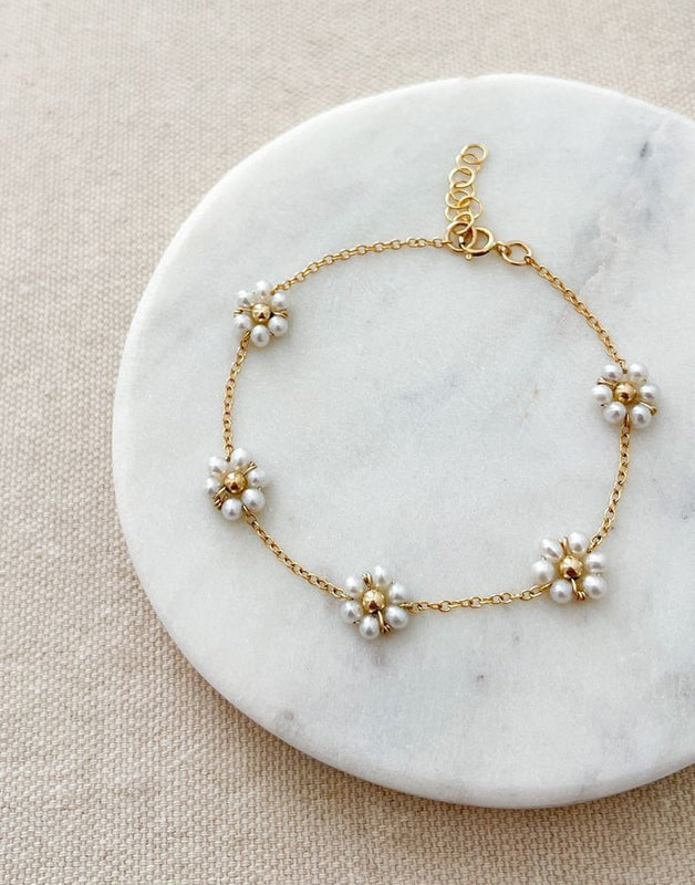 Petal Bliss Pearl Bracelet