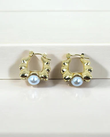 Sculpted Pearl Square Hoops