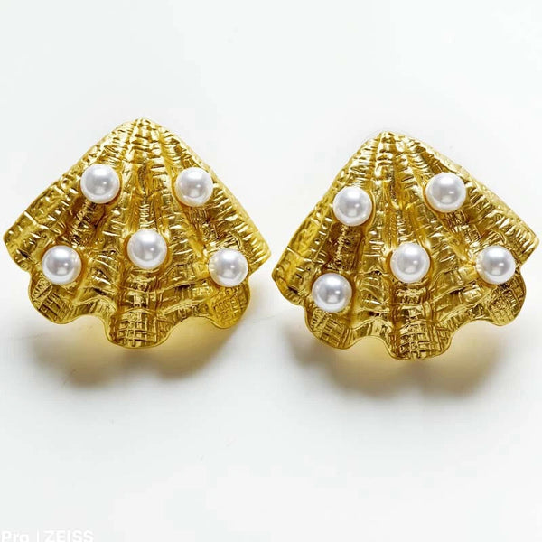 Seashell Pearl Gold Plated Earrings – Luxe Oceanic Studs