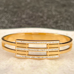 Shimmering Bar Bangle