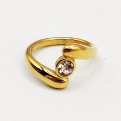 Solitaire Embrace Gold Ring