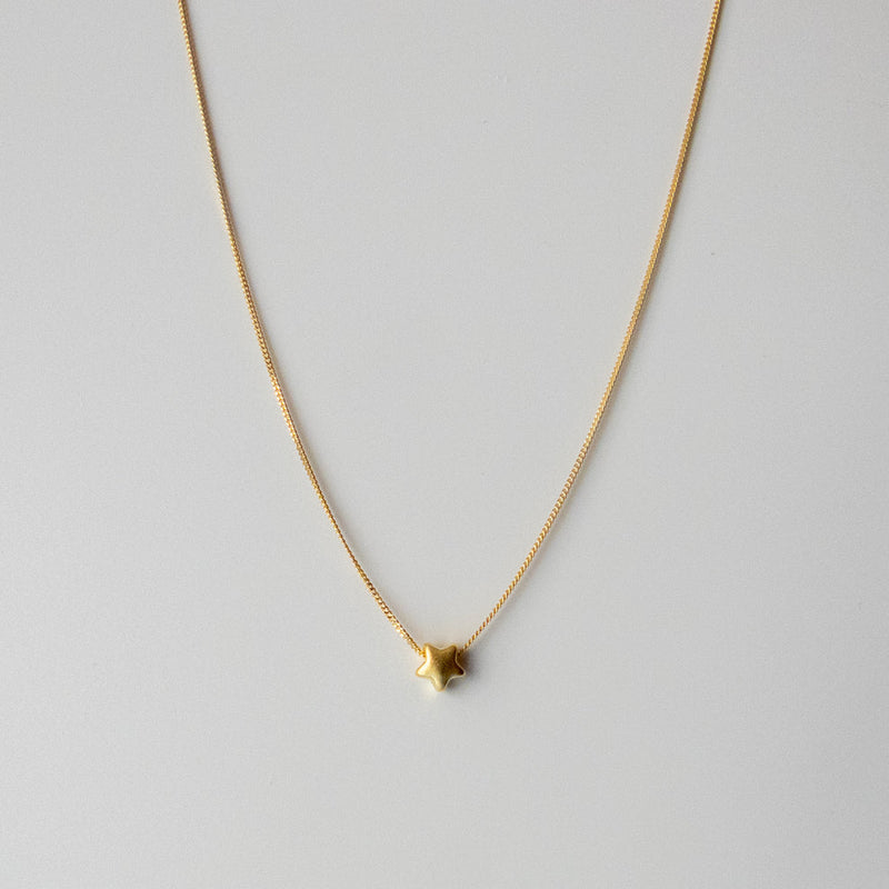Stellar Shine Minimal Star Necklace