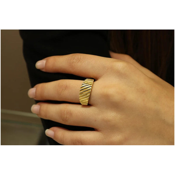 Stria Bold Adjustable Gold Ring