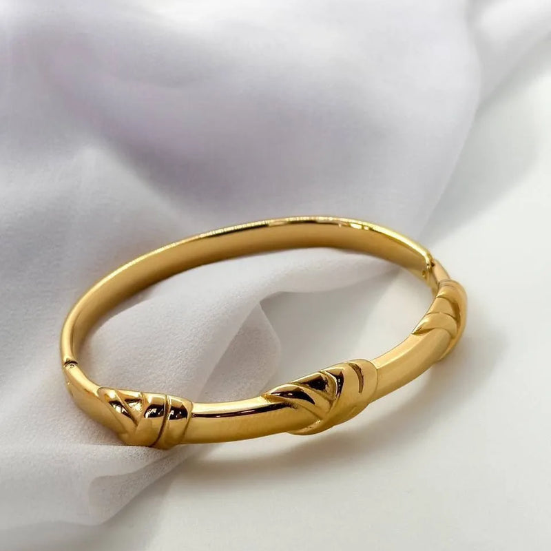 Sunrise Twist Gold Plated Bangle