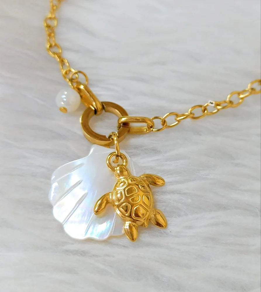 Tidal Treasure Turtle Charm Chain Bracelet