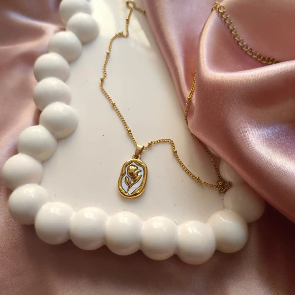 Tulip Glow Oval Pendant Necklace