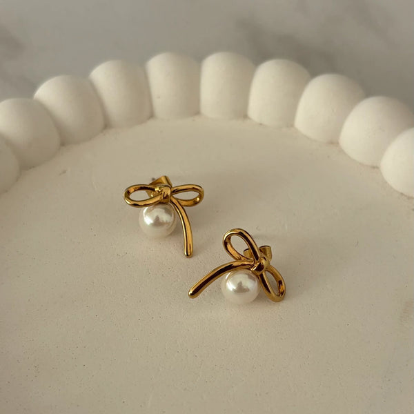 Vivienne Bow Pearl Drops